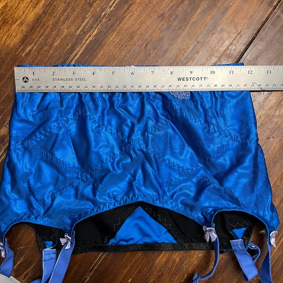 Vintage girdle metallic fabric six garter straps - Picture 6 of 6